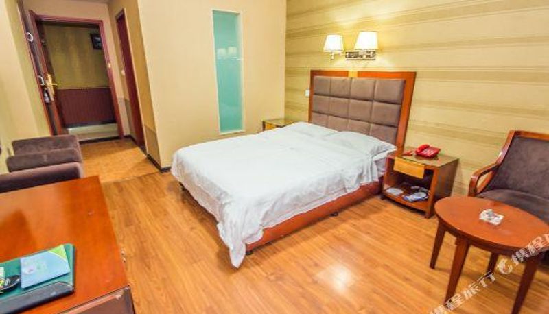 Habitación - Thousands of Fortunes Hotel