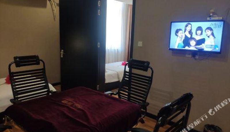 Kamer - Luoyang Ruo Hotel (Beijiao Airport Erqiao Road Subway Station Store)