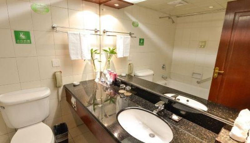 Camera - Dongfang Hotel