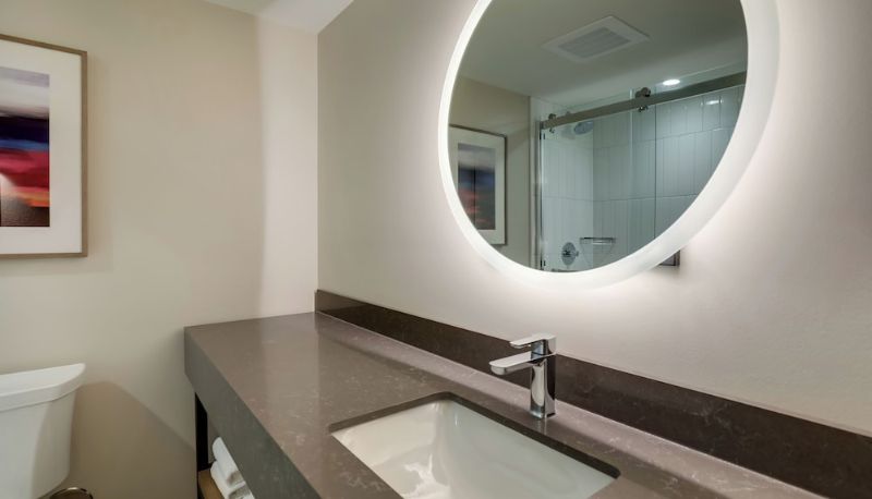 Casa de banho - DoubleTree by Hilton Quincy