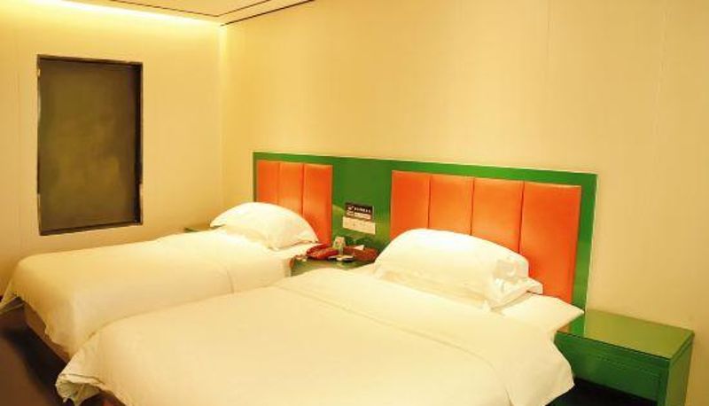 Camera - LeShan Education Hotel