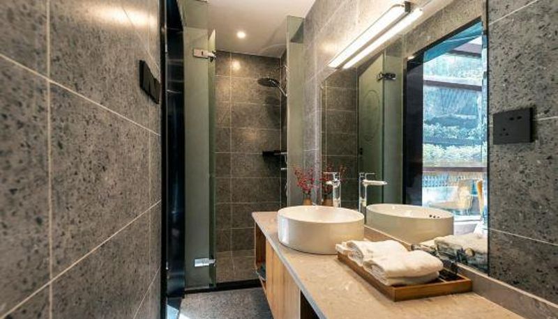 Pokój z balkonem - man yun hotel