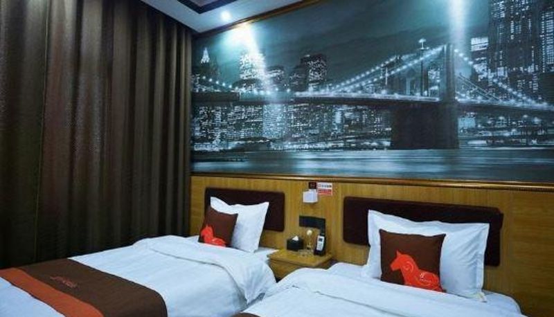 Camera business - Junyi Hotel (Kaifeng Songcheng Road Liyang School)