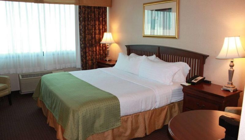 Camera - Days Inn by Wyndham Warren