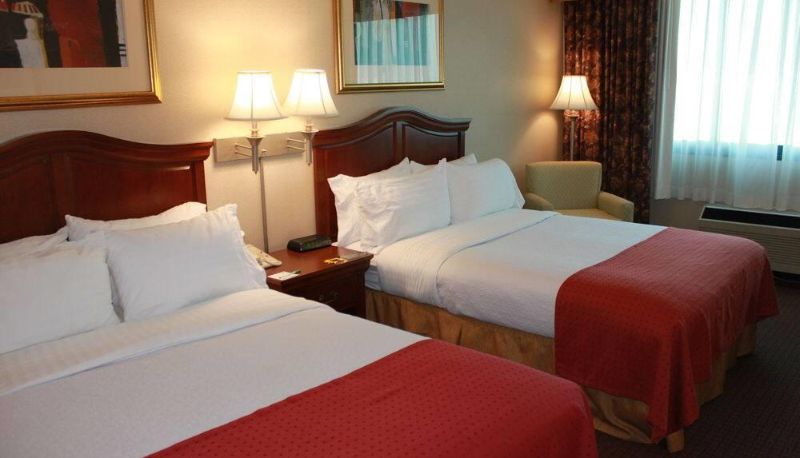 Zimmer - Days Inn by Wyndham Warren