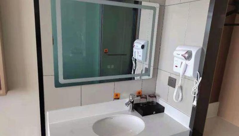 Kamer - IU Hotel (Korla Railway Station Store)