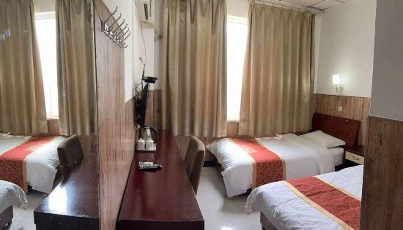 Kamer - Korla Chengyi Express Hotel