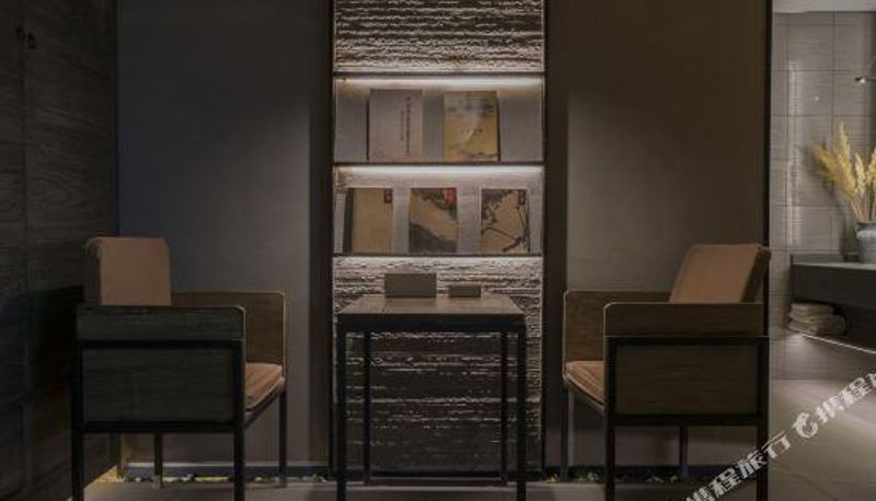 Chambre Familiale - Aboriginal Architecture The Boutique Inn