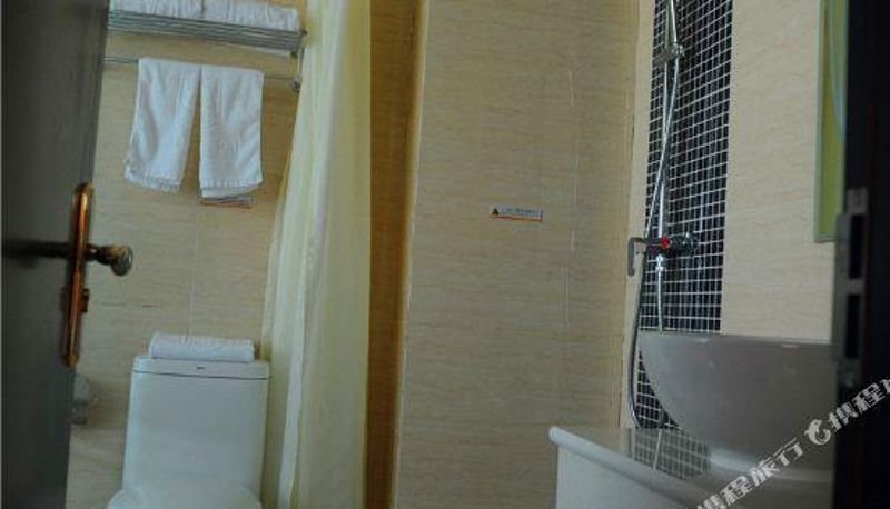 Camera - Super 8 Hotel Jiayuguan DaTangMeiShiJie