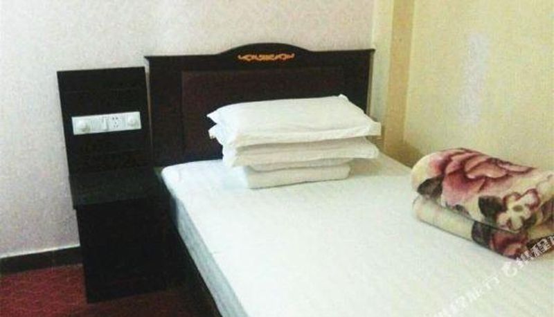 Room - Guyuan Xingming Hotel
