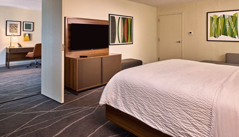 Zimmer - Holiday Inn Express & Suites CHARLESTON DWTN – MEDICAL CTR by IHG