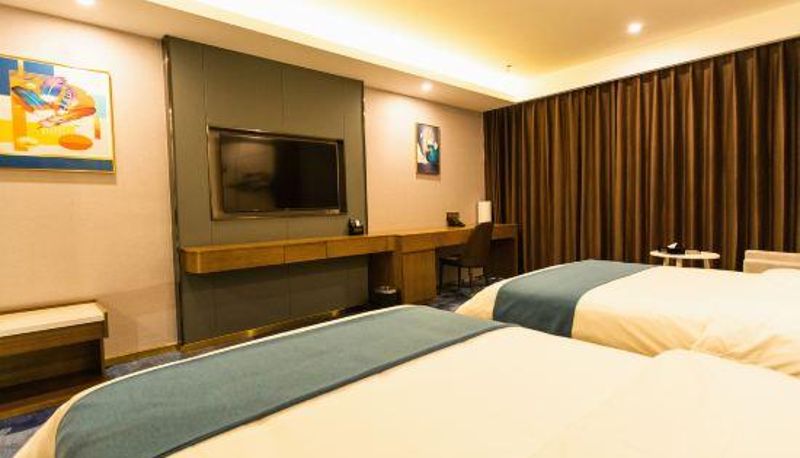 Camera business - Purple Cloud Hotel