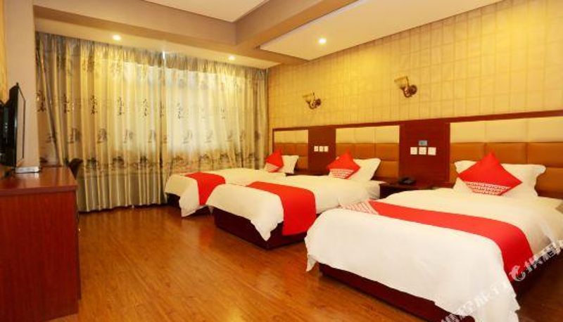 Camera - Home Inn Huayi Hotel (Heihe Central Pedestrian Street)