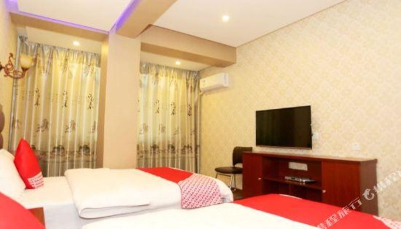 Camera per famiglia - Home Inn Huayi Hotel (Heihe Central Pedestrian Street)