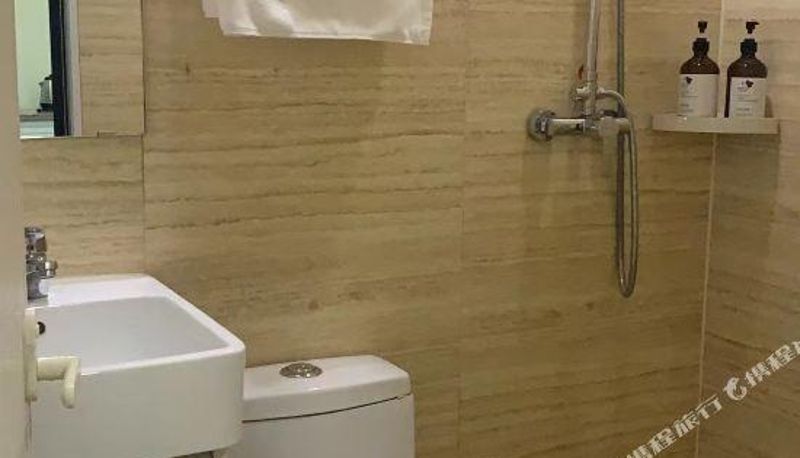 Kamer - Tongbai Yun Hotel (Pedestrian Street Yintai Branch)