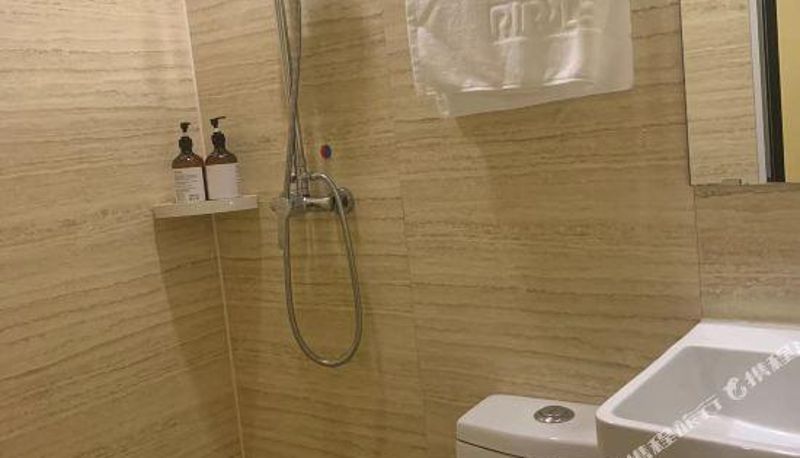 Kamer - Tongbai Yun Hotel (Pedestrian Street Yintai Branch)