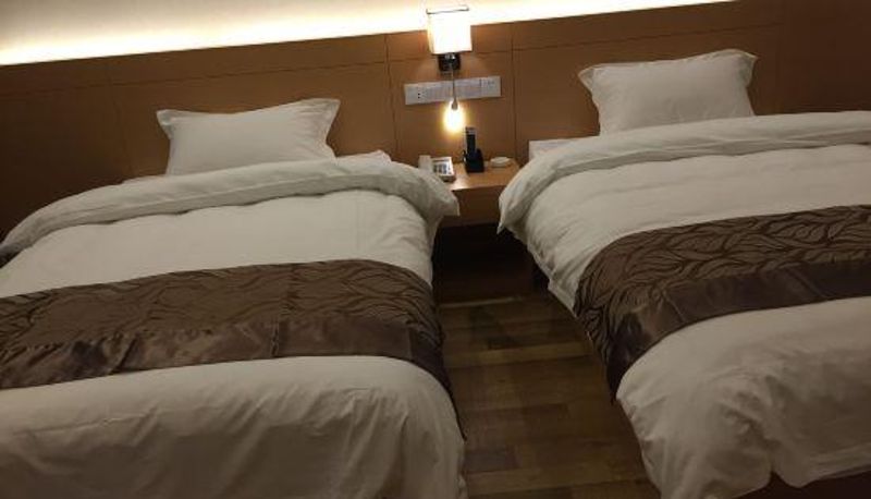 Widok wnętrza - Blue Lake Waterview Hotel (Huaibei Station)