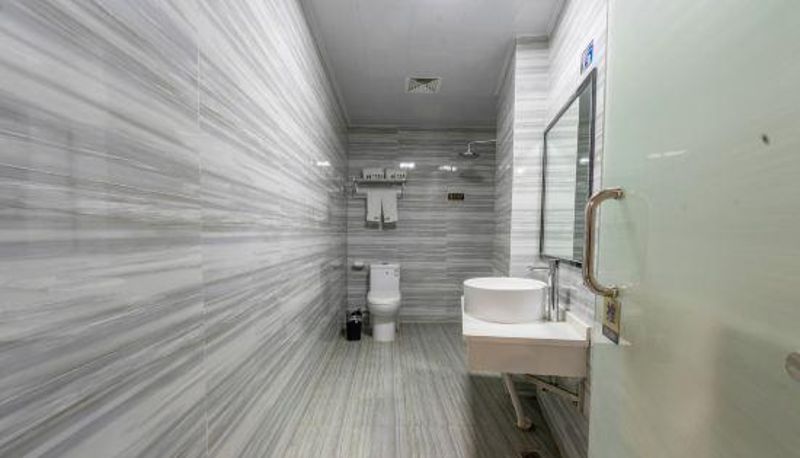 Pokój z widokiem na rzekę - Fei Te Hotel