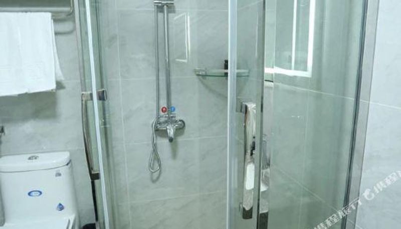 Pokój z widokiem na rzekę - Jiahe Hotel
