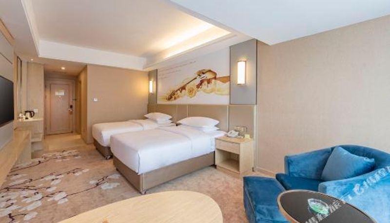 Pokój z widokiem na jezioro - Vienna Hotel (Fuzhou Changle Shouzhanhangcheng  Subway Station)
