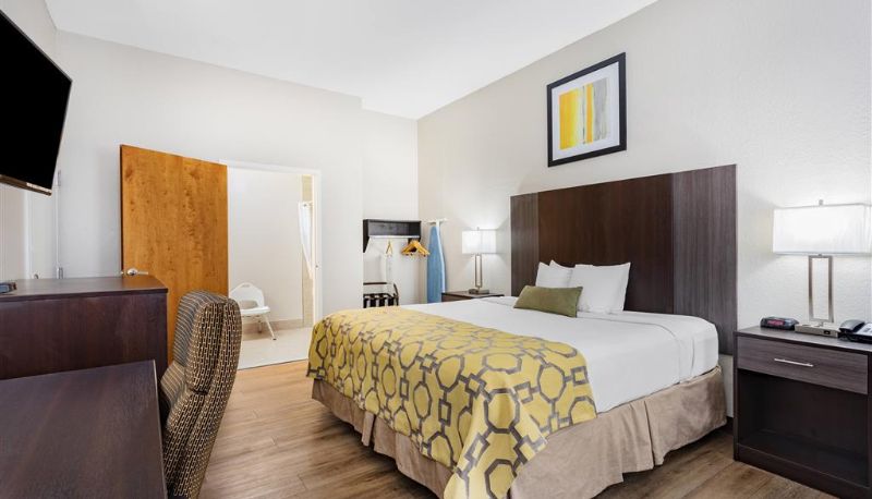 Zimmer - Baymont by Wyndham Midway/Tallahassee
