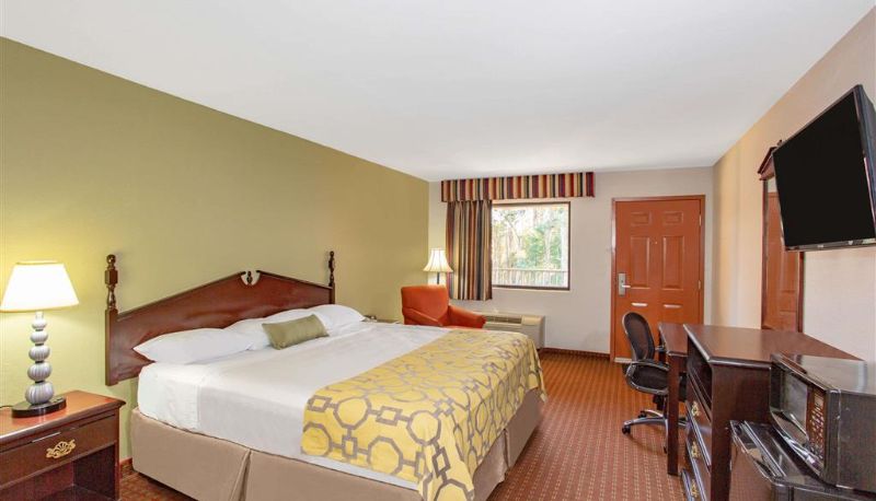 Camera - Baymont by Wyndham Midway/Tallahassee