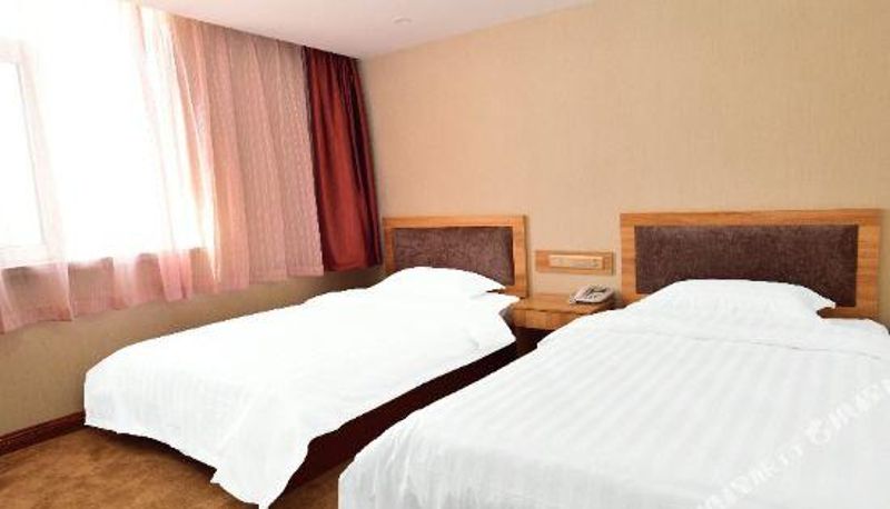 Camera per famiglia - Home Inn Yihe Hotel (Dandong Railway Station)