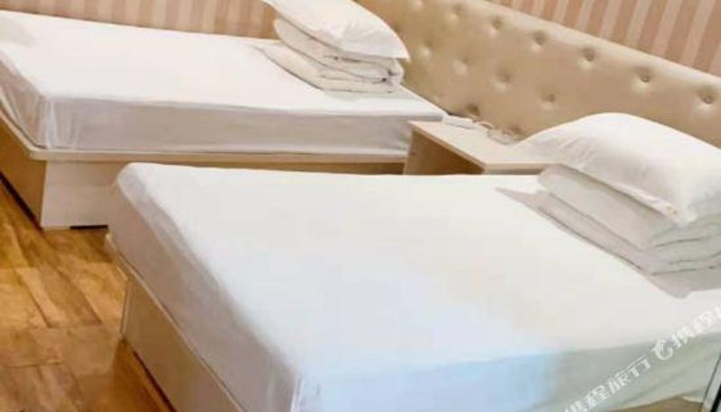 Camera - Chaoyang Jinting Hotel