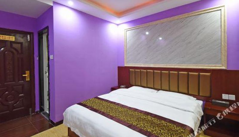 Kamer - Trinity quick hotel (automobile north station shop)