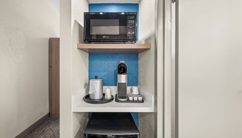 Apartment - Holiday Inn Express BOSTON NORTH-WOBURN by IHG