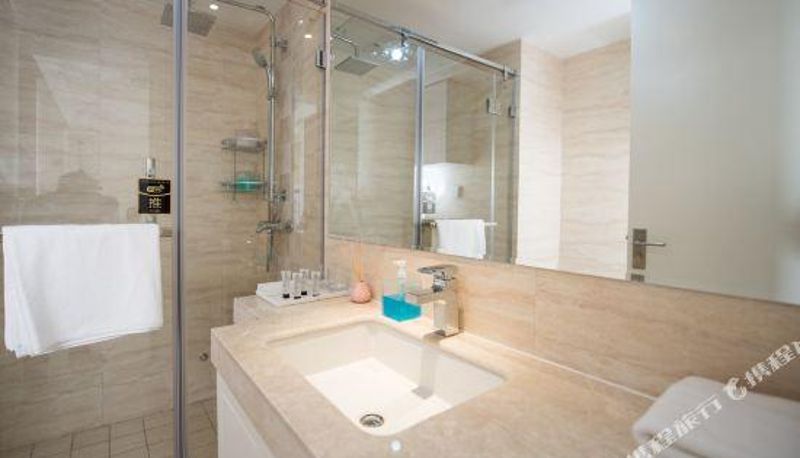 Habitación con balcón - Qinhuangdao North Latitude 39 Degree Pure Beauty Holiday Seaview Apartment