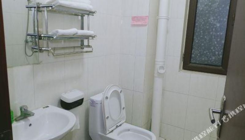 Chambre Familiale - Chengyue Apartment (Jinan East High-speed Railway Station)