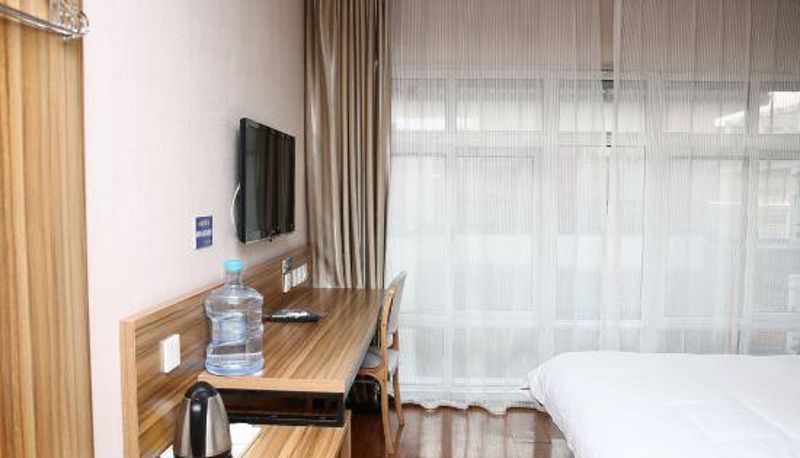 Camera business - Yi jia hotel (qufu tourist distribution center)
