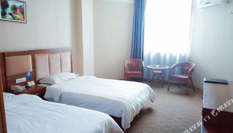 Camera - Super 8 Hotel