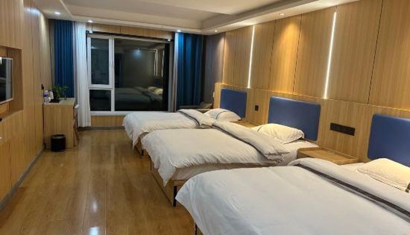 Camera - Junyi Hotel Chain (Golmud Railway Station 109 National Highway Branch)