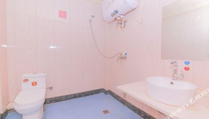 Camera - Dulan West Hotel
