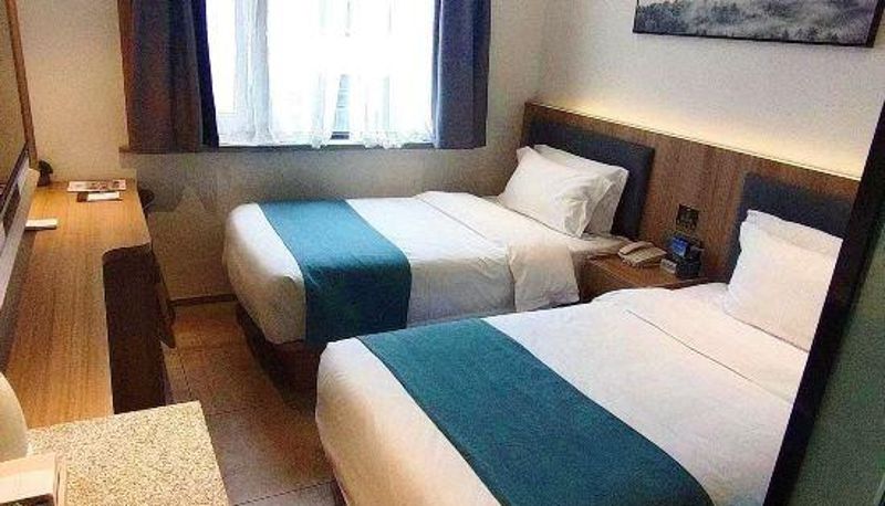 Camera - Lighten Hotel