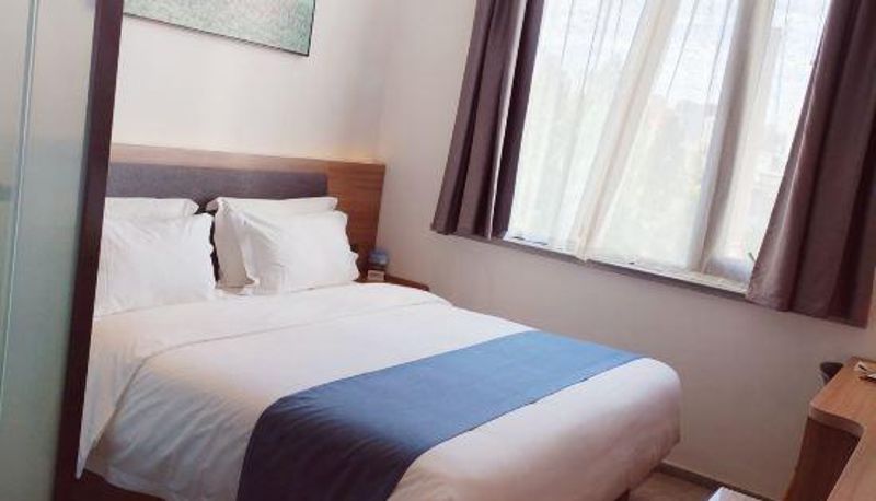 Camera - Lighten Hotel