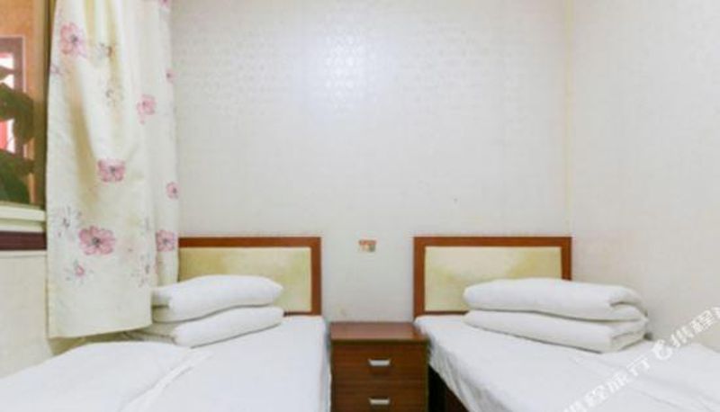 Zimmer - Yan'an South Jigong Hotel