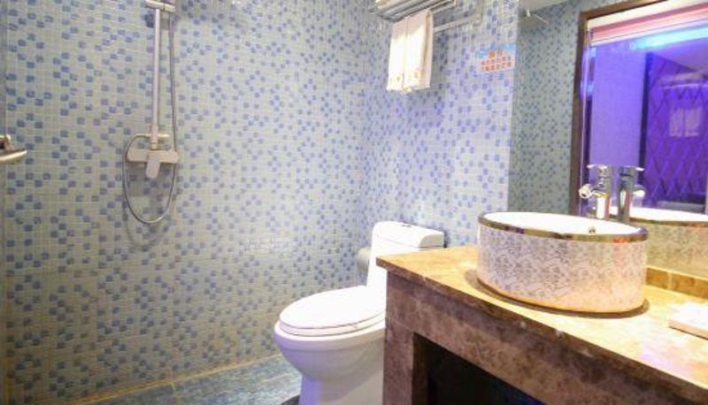 Zimmer - Xianyang Eros Theme Hotel