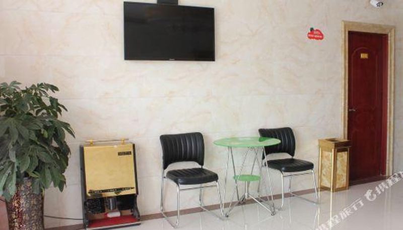 Rezeption - YinChuan Wei8 Motel