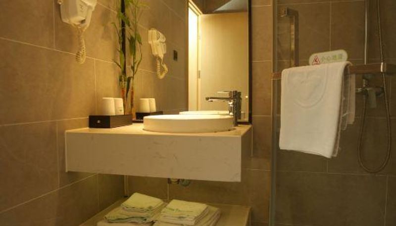 Room - GreenTree Inn Express Hotel (Changshu Southeast Avenue)