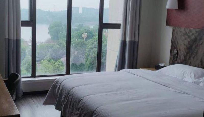 Camera business - Yibiju Hotel Emeishan