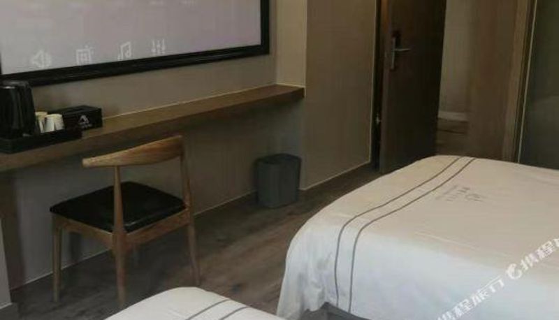 Zimmer - Runjia movie hotel