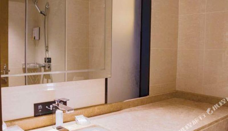 Camera business - City Comfort Inn (Tunchang Mingyan)