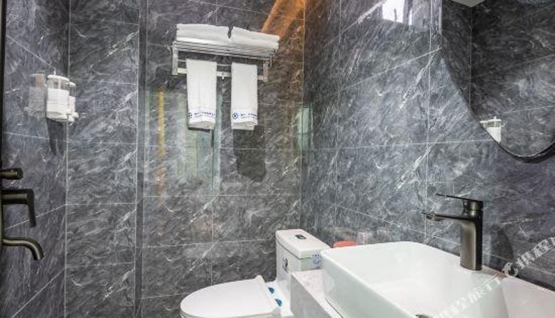 Camera - Tangxing Yuexiang Smart Hotel (Wanda Plaza)
