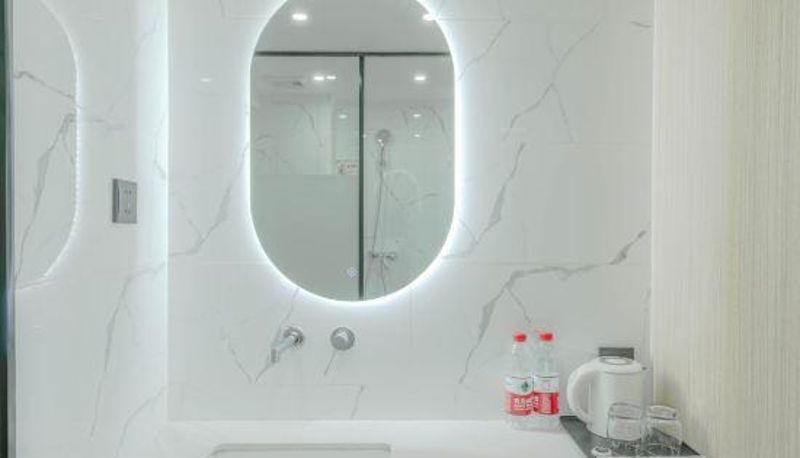 Innenbreich - Urumqi) Xinmai Hotel (Wanda Plaza Store