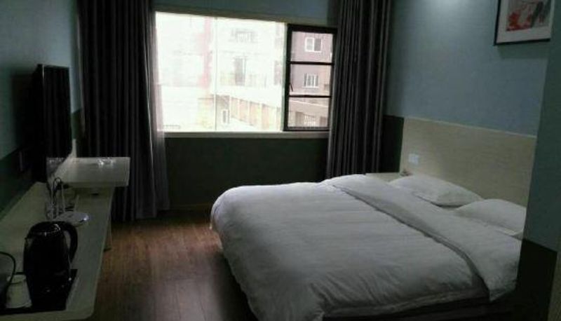 Interior view - Xinhai Hotel (Guiyang Huaihai Branch)