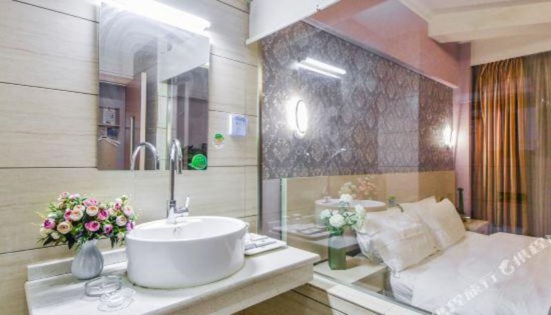 Kamer - Share Love Hotel
