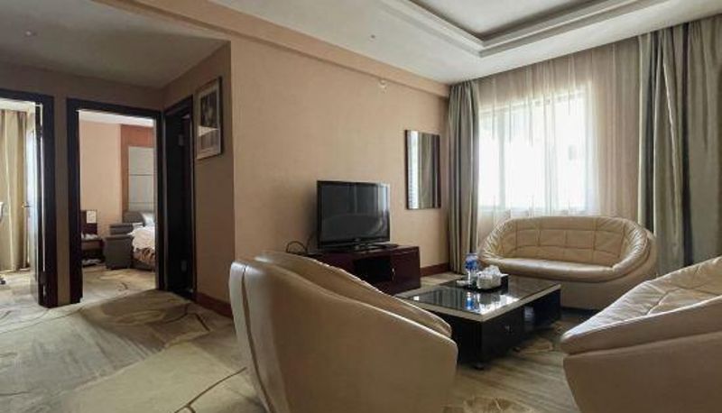 Suite - Yizhou Hotel